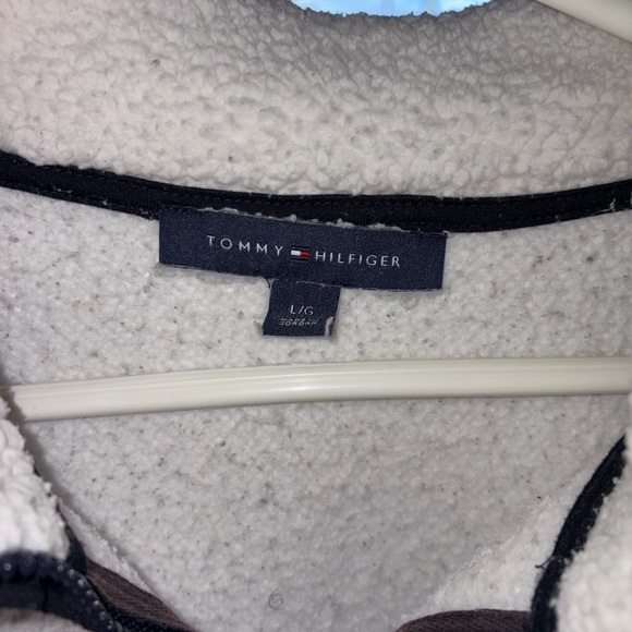 Tommy Hilfiger Women's White Fleece Sweater - Picture 2 of 3
